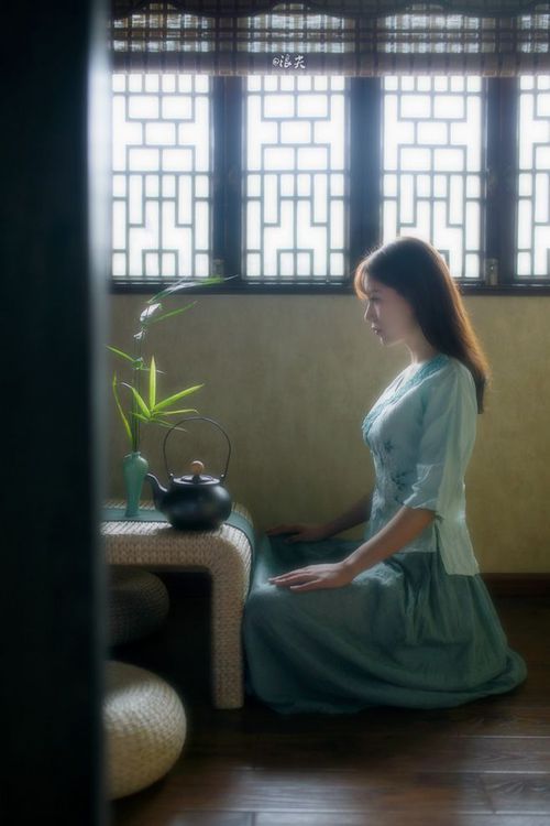 德国女子场地自行车选手在竞速赛中获得第七名,德国自行车展2019